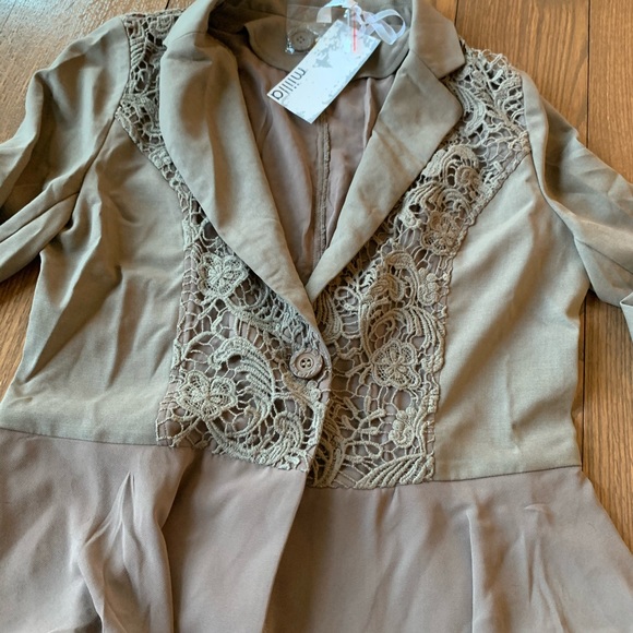 Lace Panel Blazer - Picture 4 of 4